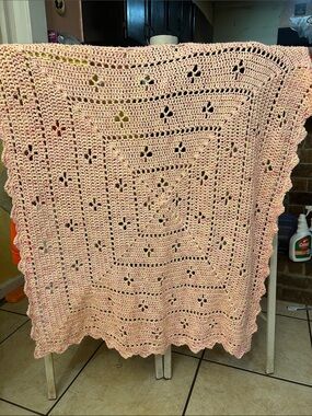 #18 Handmade Pink Crochet Throw Blanket